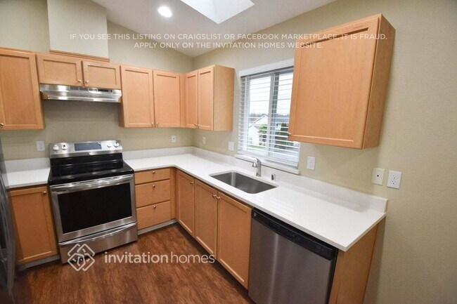 Building Photo - 5125 61st Dr NE