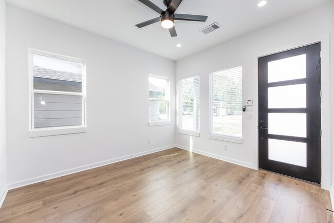 Building Photo - 8502 Safeguard St