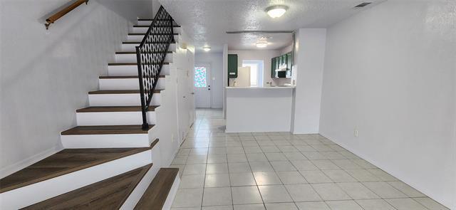 Foto principal - 617 Carriagehouse Ln