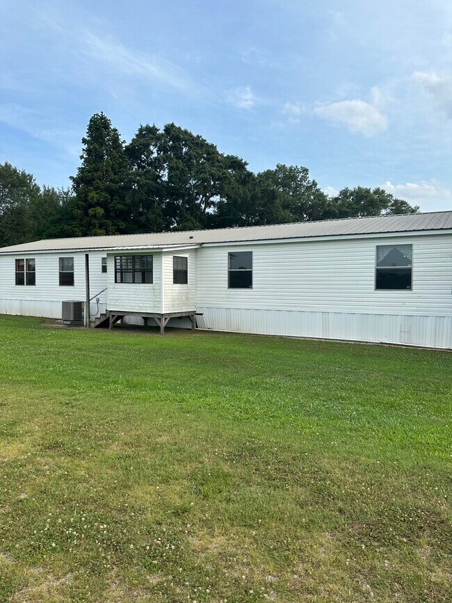 Building Photo - 400 Co Rd 503
