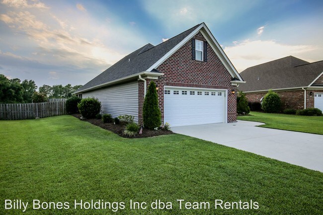 Building Photo - 243 Silver Creek Loop