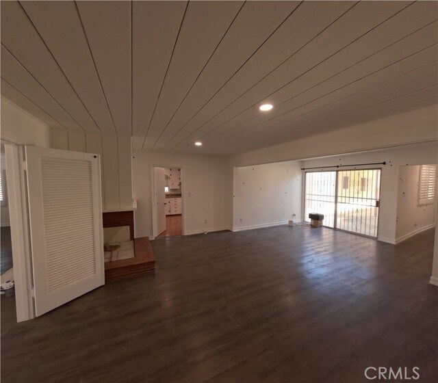 Foto del edificio - 255 W La Verne Ave