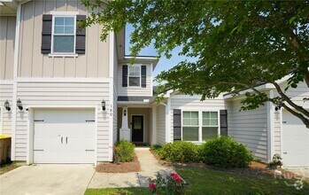 Building Photo - 160 Lake Lily Dr
