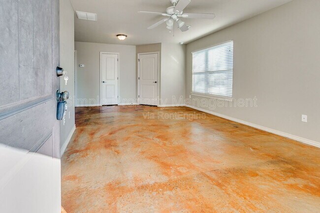 Foto del edificio - 14991 1st St