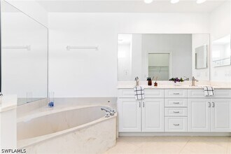 Building Photo - 8635 Ibis Cove Cir