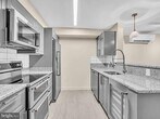 Foto principal - 220 2nd St SE