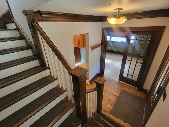 Foto del edificio - 921 Bell Ave