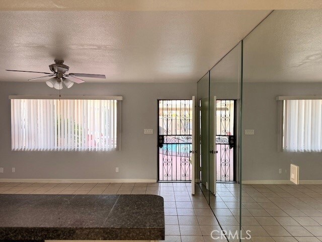 Foto del edificio - 74443 Driftwood Dr