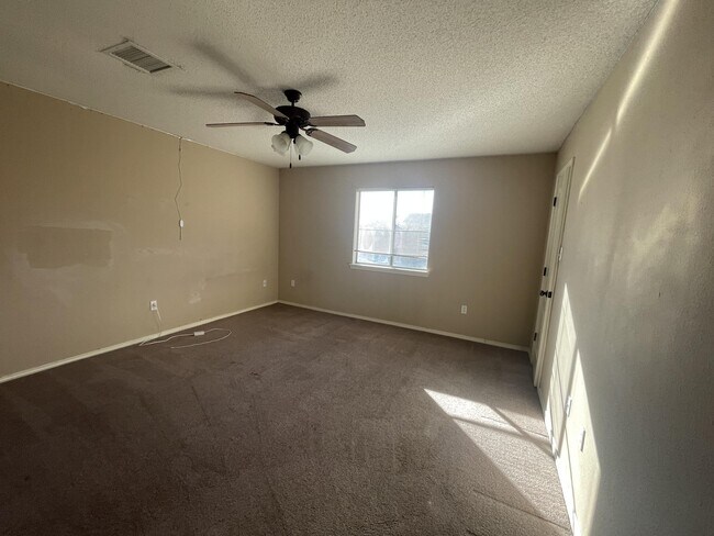 Building Photo - 13934 Vaquero Rock Dr