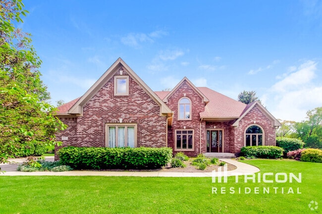 Building Photo - 6055 Fawnwood Dr