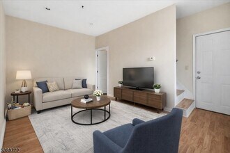 Building Photo - 77 Swartswood Rd