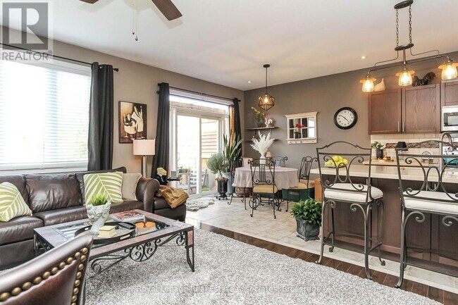 Building Photo - 139 White Sands Way