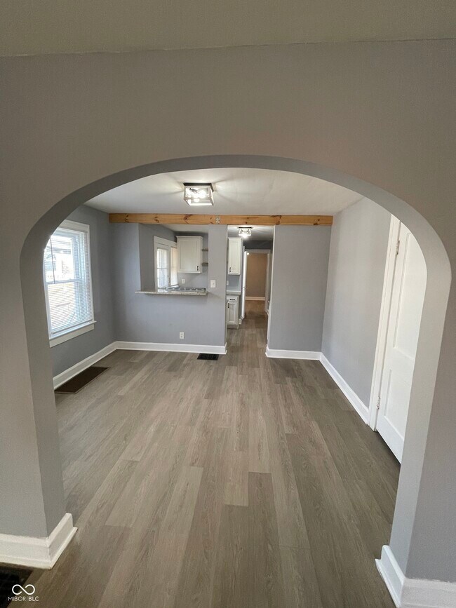 Foto del edificio - 833 N Emerson Ave