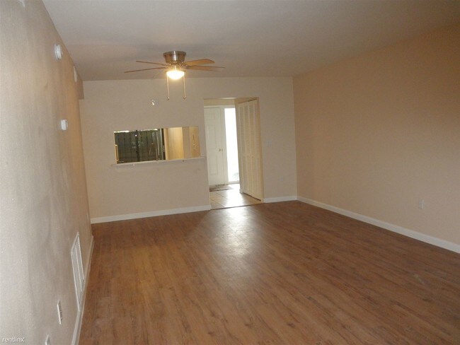 Foto del edificio - 2 br, 2 bath Condo - 5709 Summer Side Ln