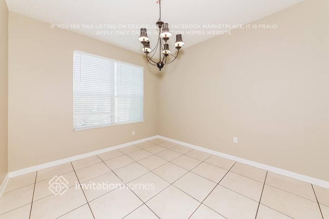 Foto del edificio - 8130 Coates Row Pl