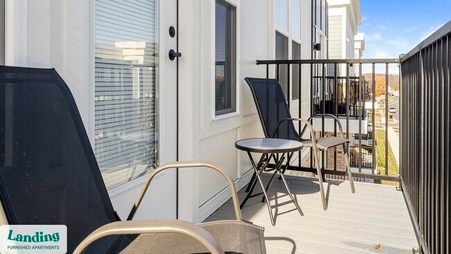 Foto del edificio - 650 N Main St