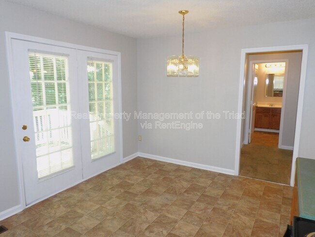 Foto del edificio - 1805 Cody Ave