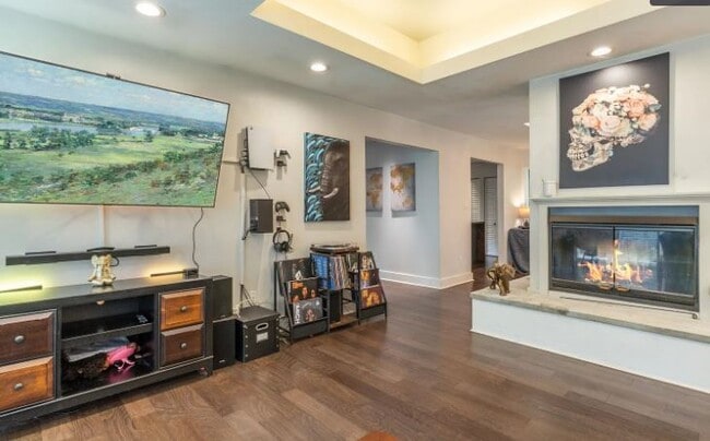 Building Photo - 5213 Pimlico Dr