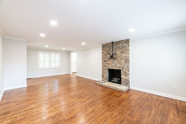 Foto del edificio - Knoxville 37909 - 3 bedroom 2 bath - call ...