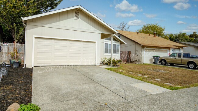 Foto del edificio - Cute 5 bedroom house in Rohnert Park ~ Rem...