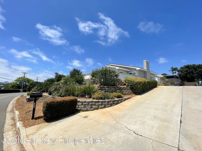 Building Photo - Beautiful ocean-view home located in the h...