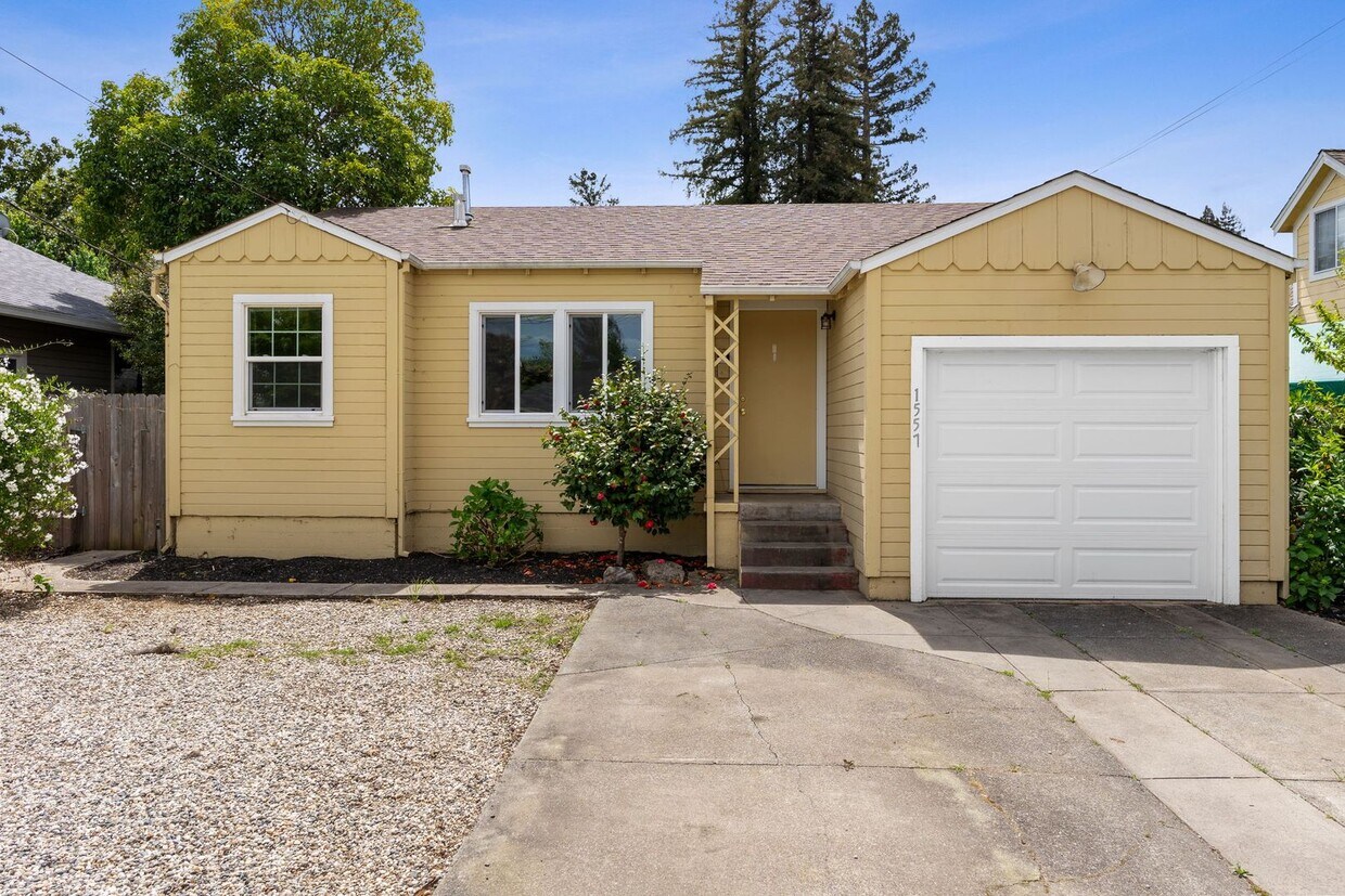 Primary Photo - 2 bed 1 bath St Helena Home available to r...