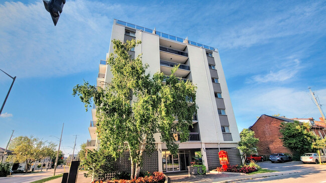 Photo du bâtiment - Brock Towers