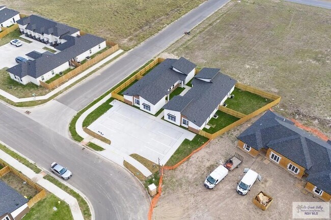 Foto del edificio - 3604 Hidalgo Cir