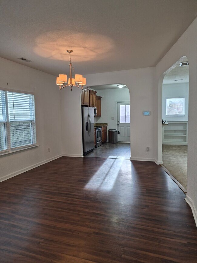 Foto del edificio - 1723 Fisher Ave