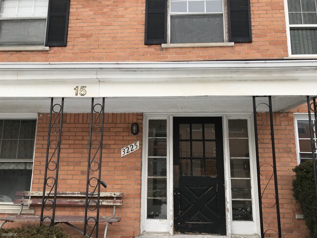 Building Photo - 2 br, 1 bath  - 3225 Benjamin Ave Apt 11