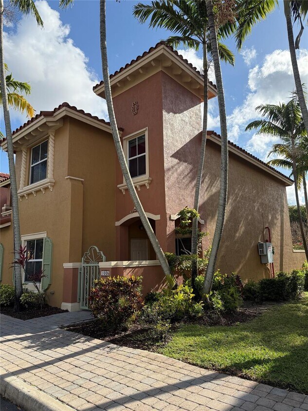 Primary Photo - 1005 SW 143rd Ave