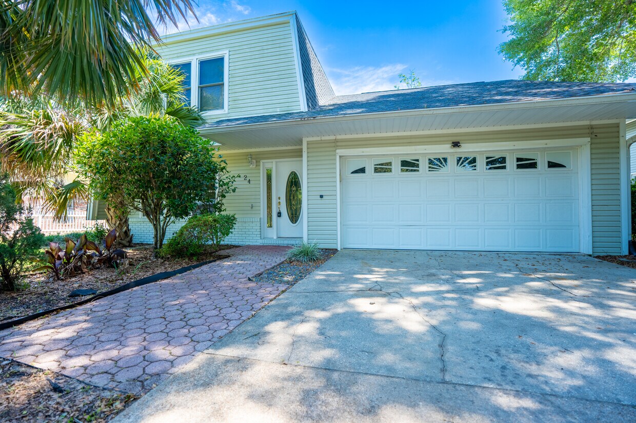 Foto principal - 24 Cinderella Ln NW