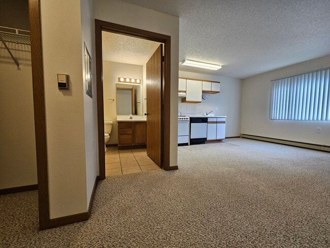 Estudio - 4330 10th Ave S. Fargo ND