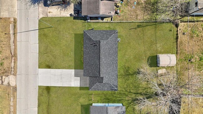 Foto del edificio - 2126 Hillshire Dr