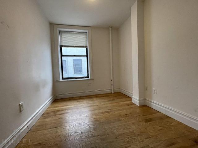 Foto del edificio - 2 bedroom in ASTORIA NY 11106