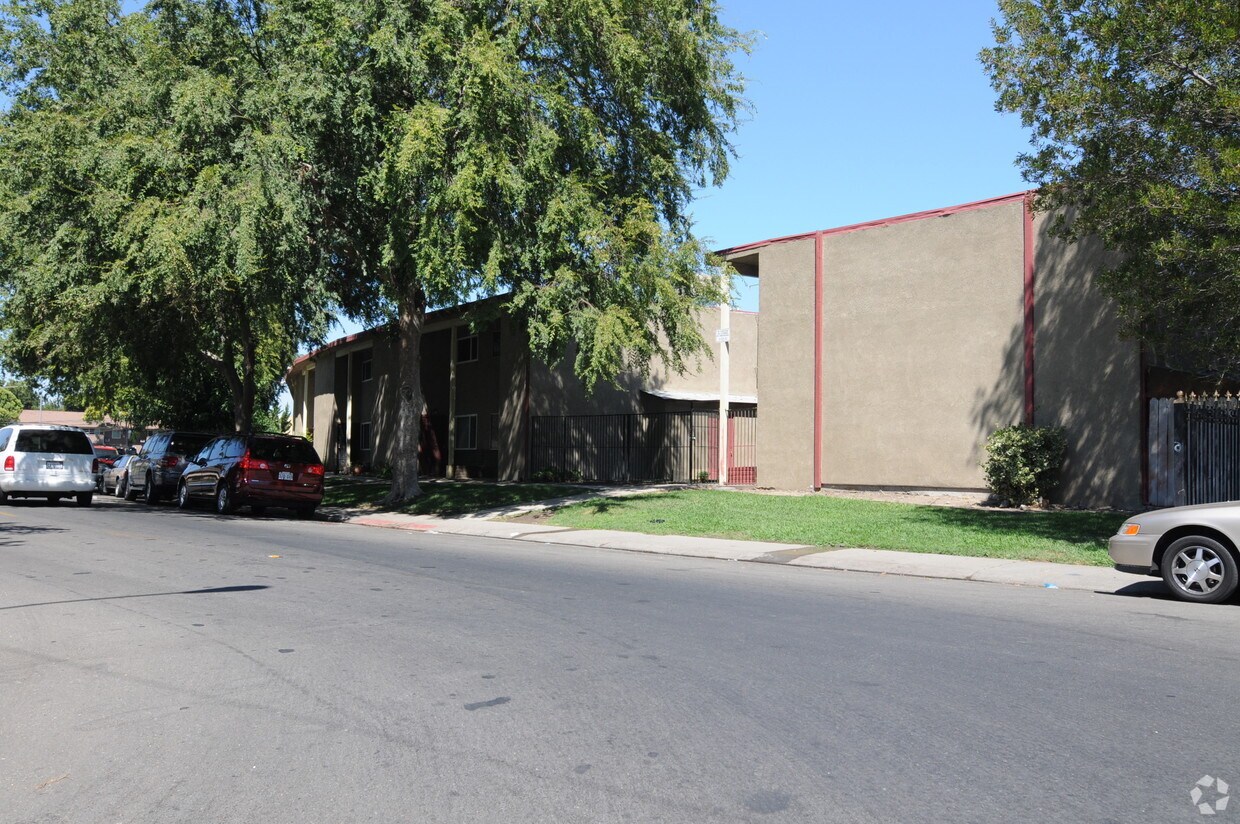 Building Photo - Executive House