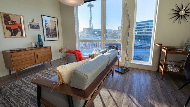 Floor to ceiling windows featuring the best views of Seattle - Modera South Lake Union