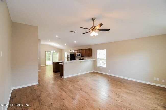 Building Photo - 5609 Village Pond Cir