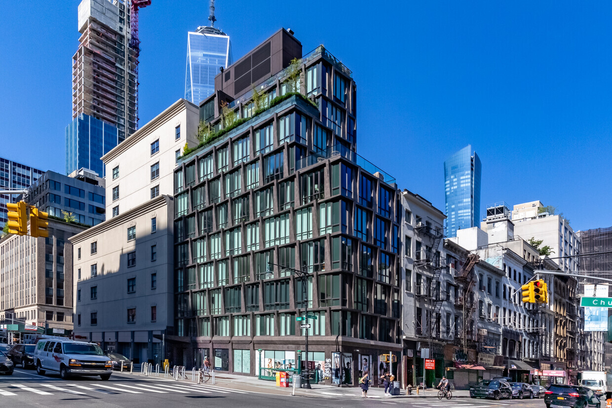 Primary Photo - Tribeca Rogue