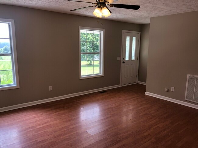 Foto del edificio - 544 Plainview Rd SE