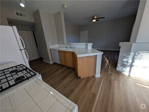 Building Photo - 1050 E Cactus Ave