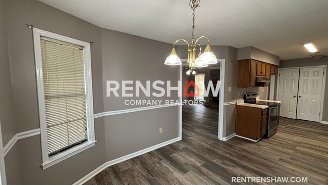 Building Photo - 2112 Pillsbury Pl