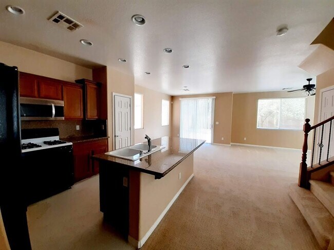 Foto del edificio - LOVELY 3BD 2.5BA HOME IN RHODES RANCH!