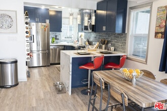 Building Photo - 348 Laveta Terrace