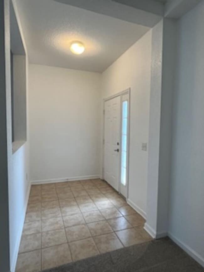 Building Photo - Beautiful Wexford Townhome!