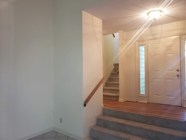 Building Photo - 4422 Beechnut Ln