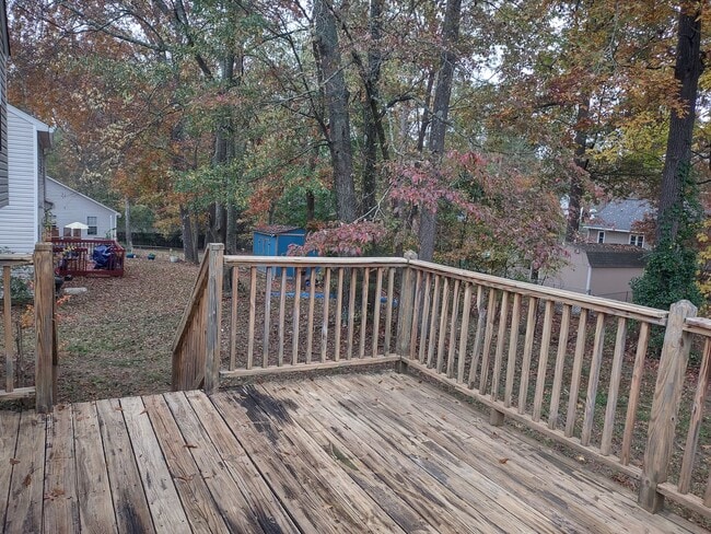 Building Photo - Lovely Upgraded Tri Level Home in Irmo!