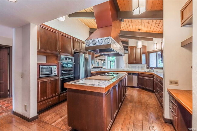 Foto del edificio - 1340 Oak View Ave