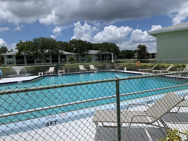 Foto del edificio - 901 Sabal Ridge Cir