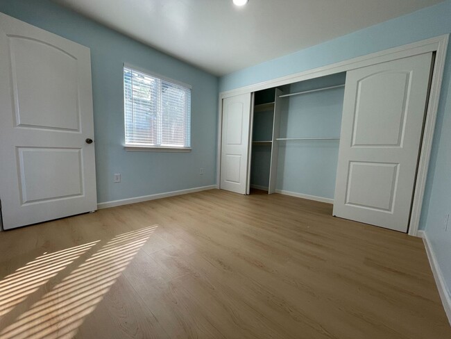 Building Photo - 840 Camille Ct